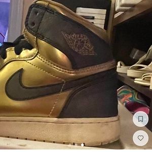 Gold Jordan’s women’s size 7